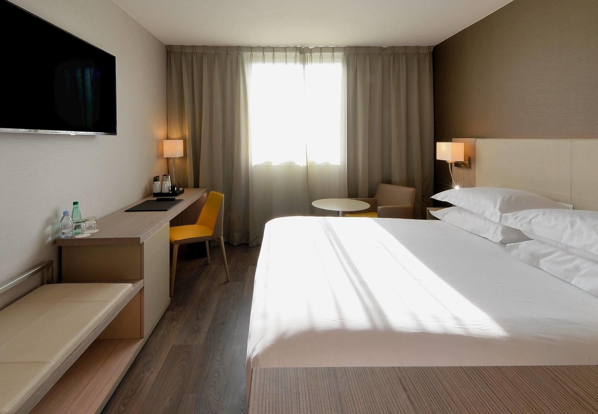 Ac Hotel By Marriott Marseille Prado Velodrome Eksteriør bilde